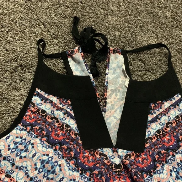 Women’s Athleta tank top - Picture 4 of 7